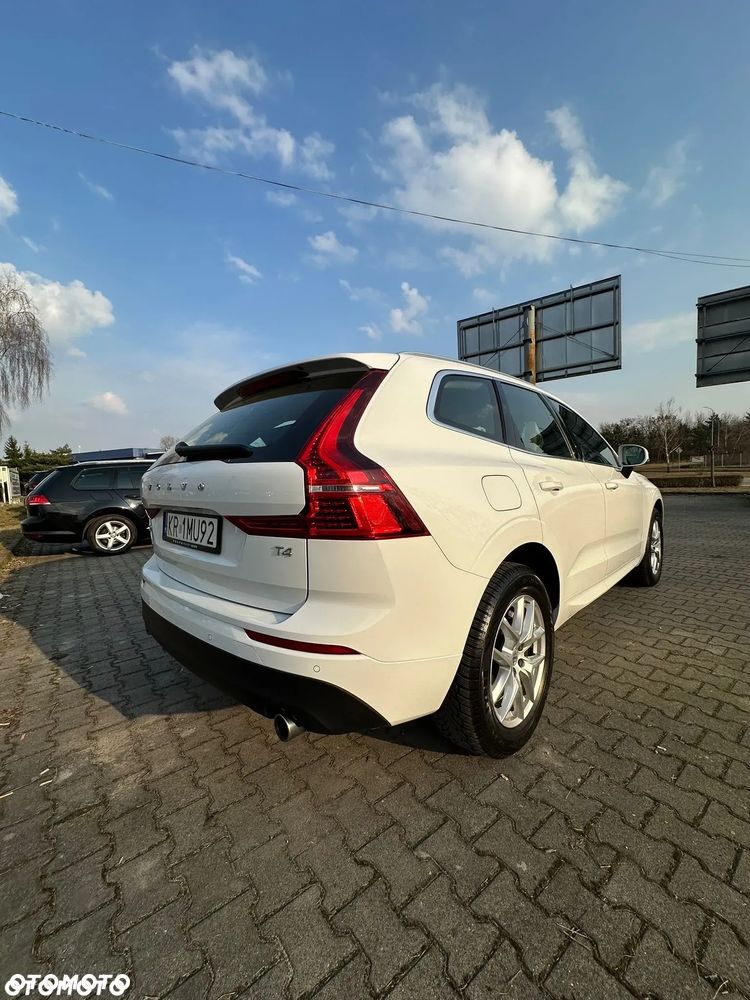 Volvo XC 60 T4 Momentum Pro - 5