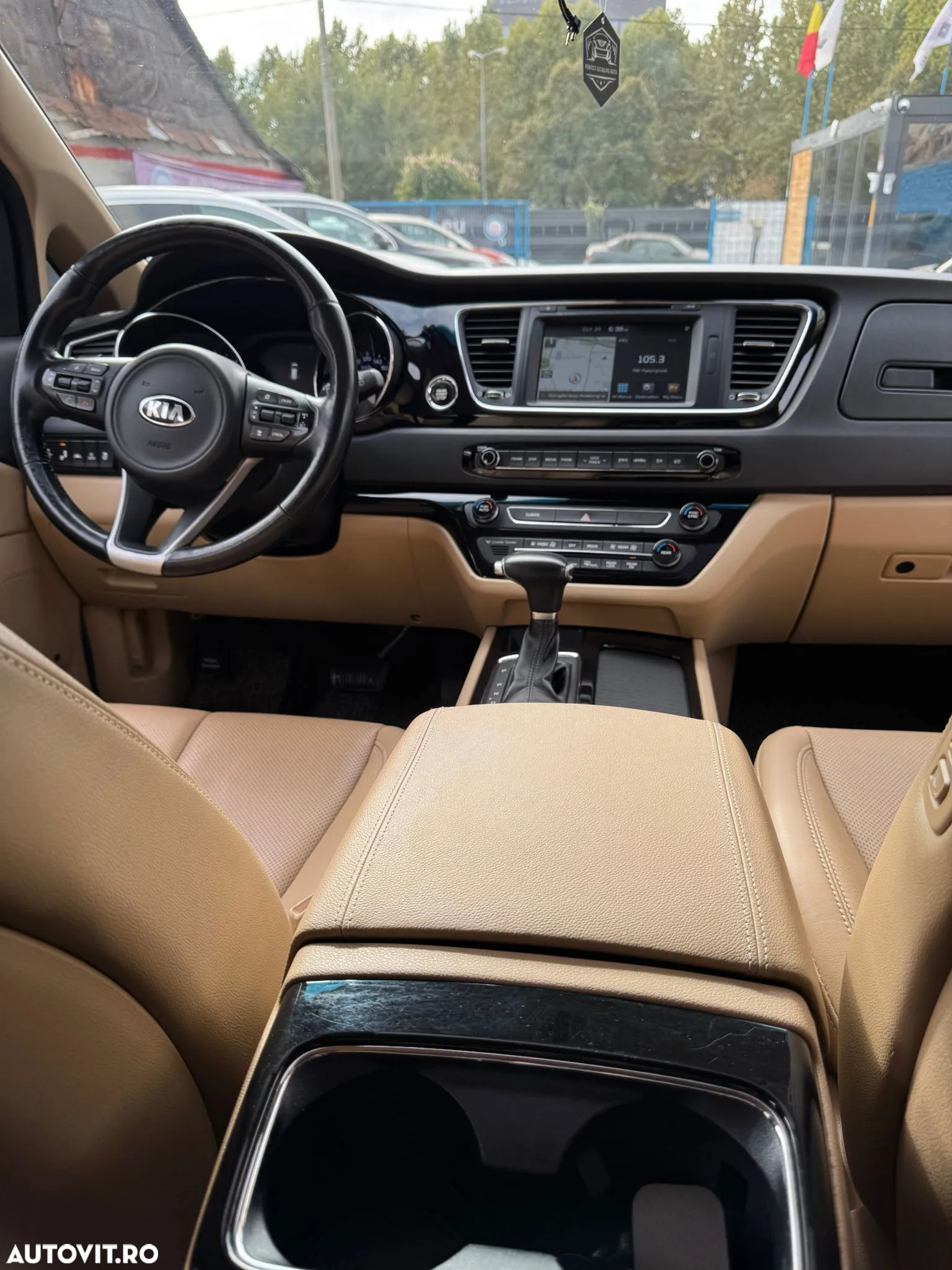 Kia Carnival - 20