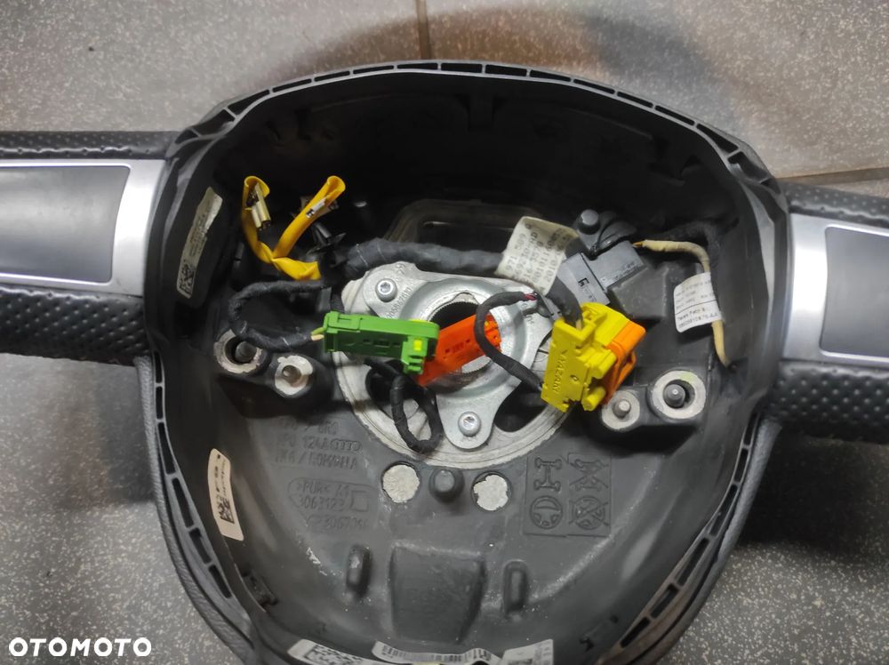 KIEROWNICA 3 RAMIENNA SKÓRZANA SKÓRA S LINE PIKOWANA ŁOPTAKI AUDI A3 8P A4 B6 B7 A5 8T A6 C6 Q5 8R Q7 4L WYSYŁKA !!!!! - 5