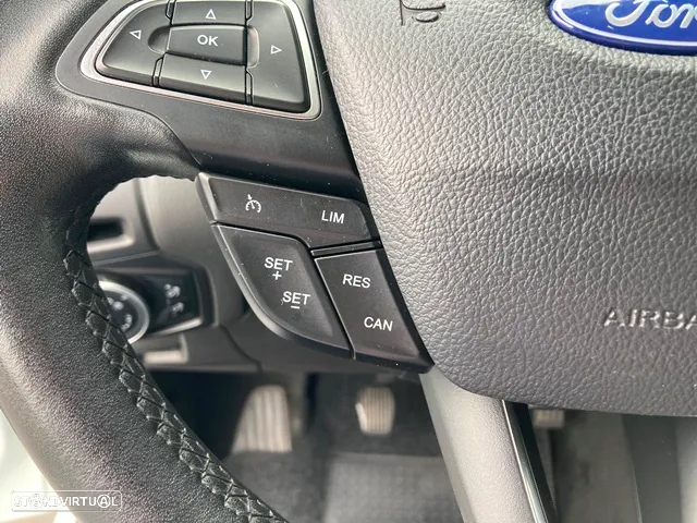 Ford Focus 1.5 TDCi ST-Line - 16