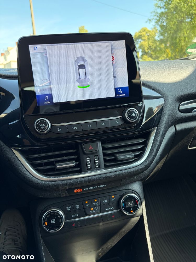 Ford Fiesta 1.1 S&S TITANIUM - 20