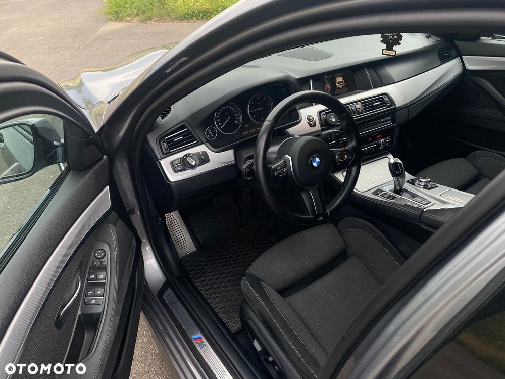 BMW Seria 5 520d M Sport - 8