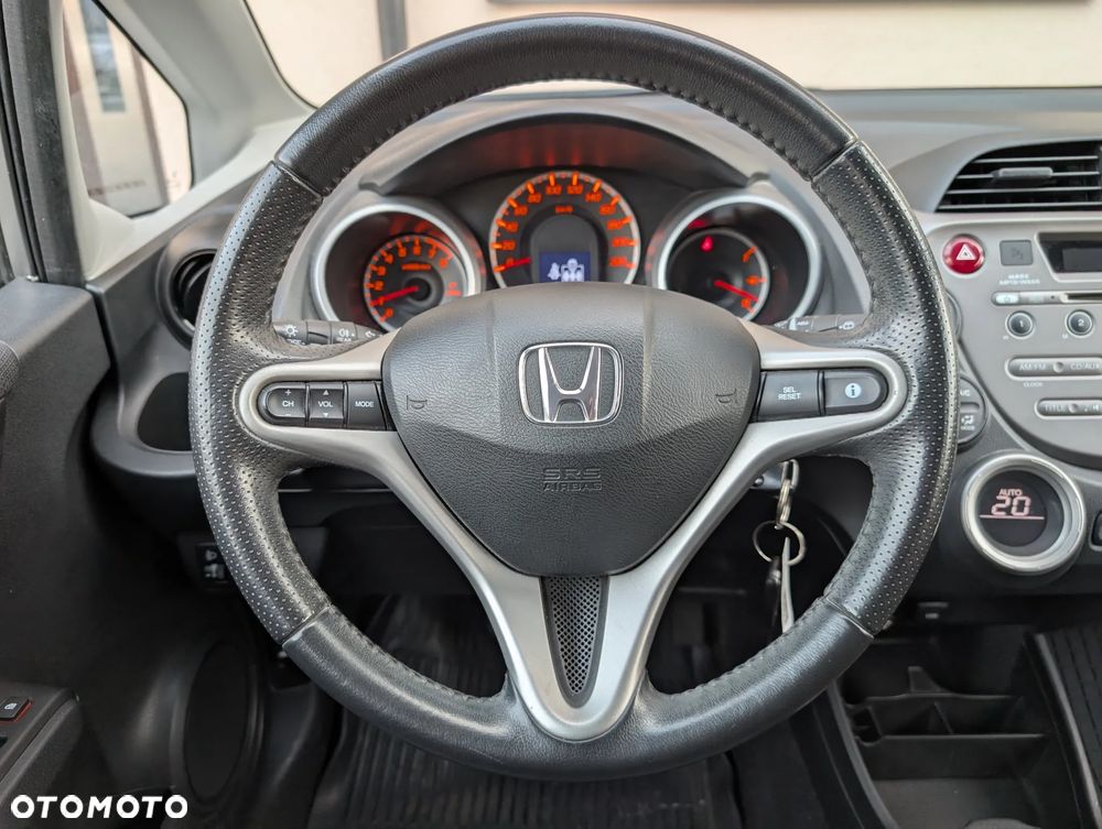 Honda Jazz 1.4 Executive - 27