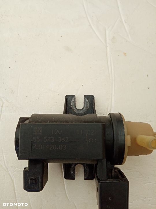 55573362 Zawór podciśnienia turbiny 2.0 CDTI Opel Astra J 4 Kombi EU - 4