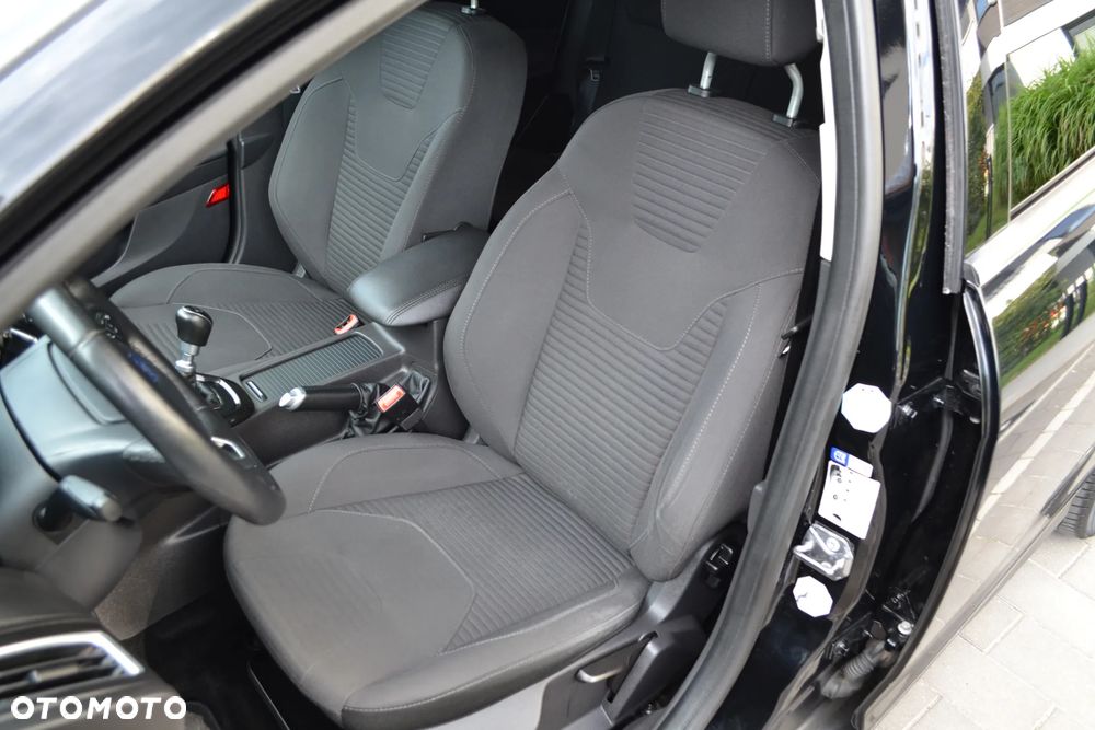 Ford Focus SW 1.0 EcoBoost Titanium - 26