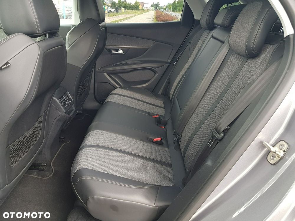 Peugeot 3008 1.5 BlueHDi Allure S&S - 11