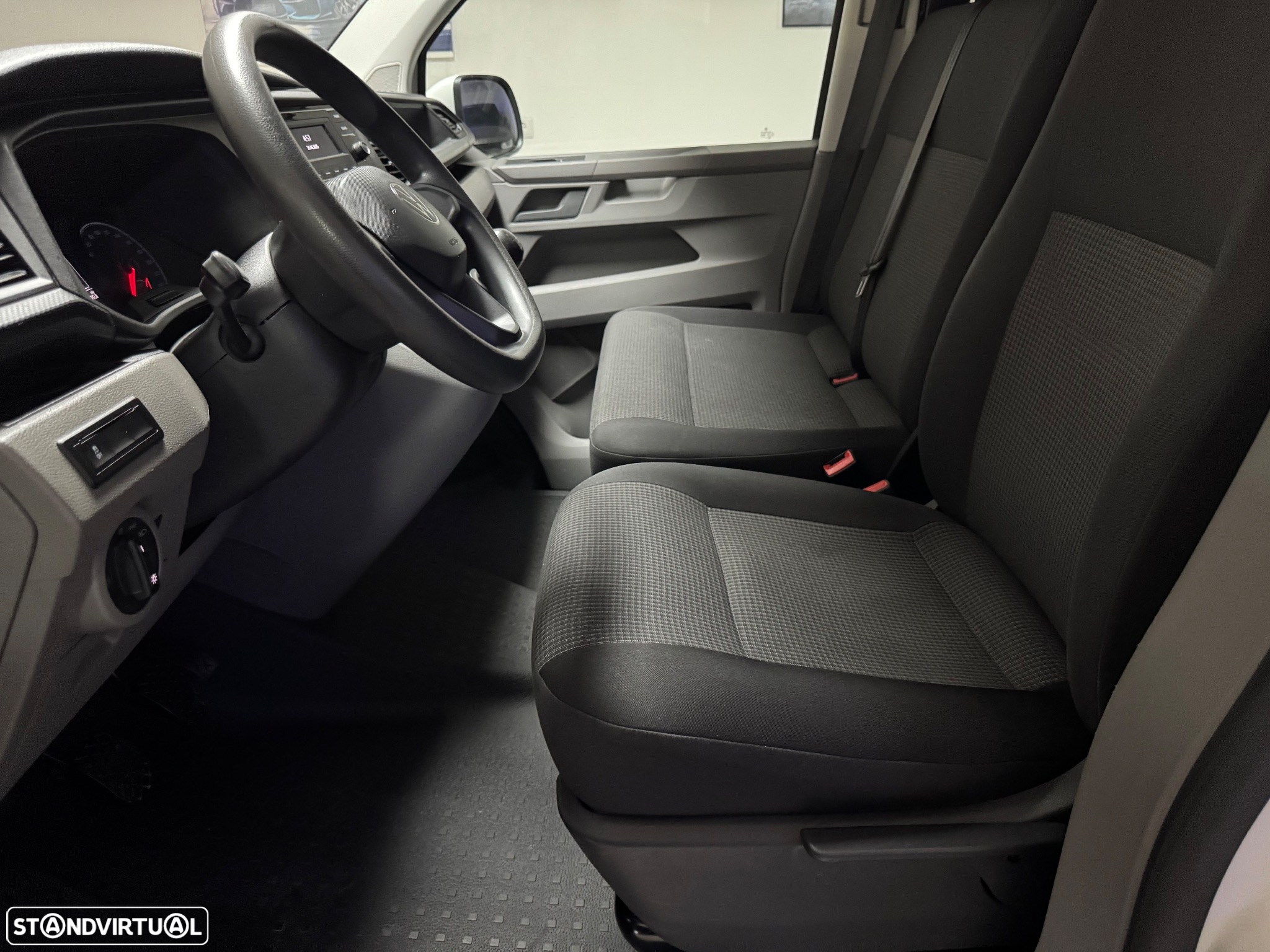 VW TRANSPORTER 2.0 TDI C/IVA BUSINESS AC OCASIÃO - 35