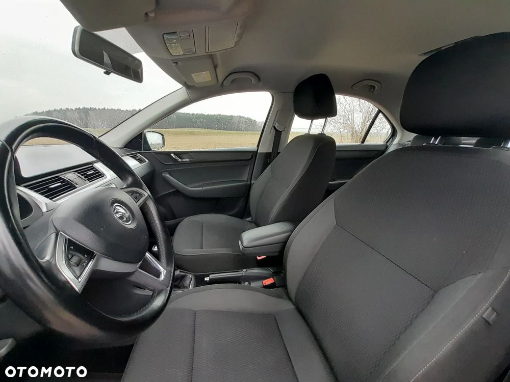 Skoda RAPID 1.2 TSI Ambition - 14
