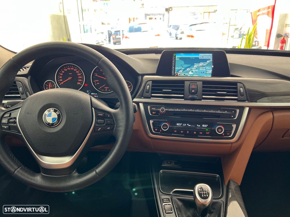 BMW 320 Gran Turismo d Line Luxury - 12