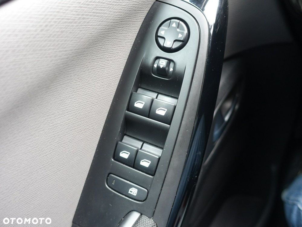 Citroën C4 Picasso 1.2 PureTech MoreLife - 17