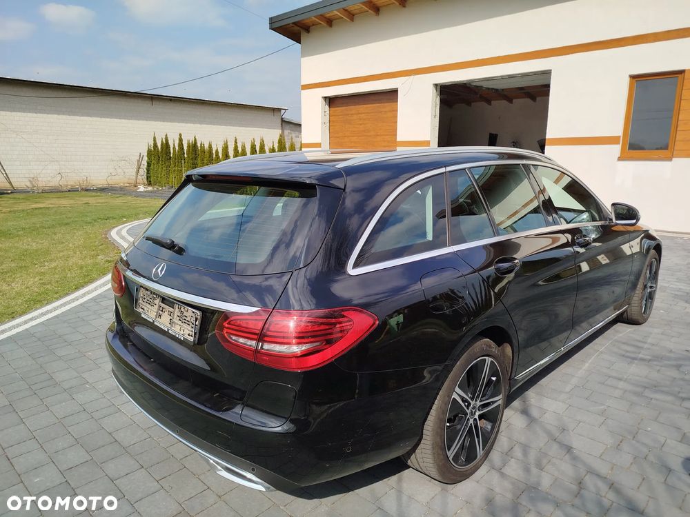 Mercedes-Benz Klasa C 300 de 9G-TRONIC Avantgarde - 9