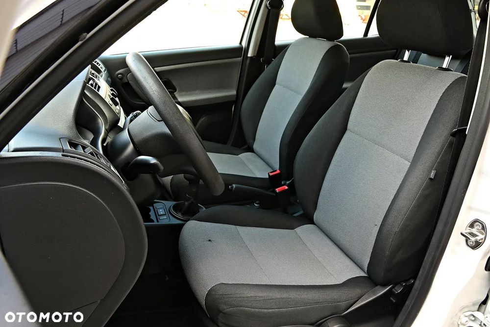 Skoda Fabia 1.2 TSI Active - 27