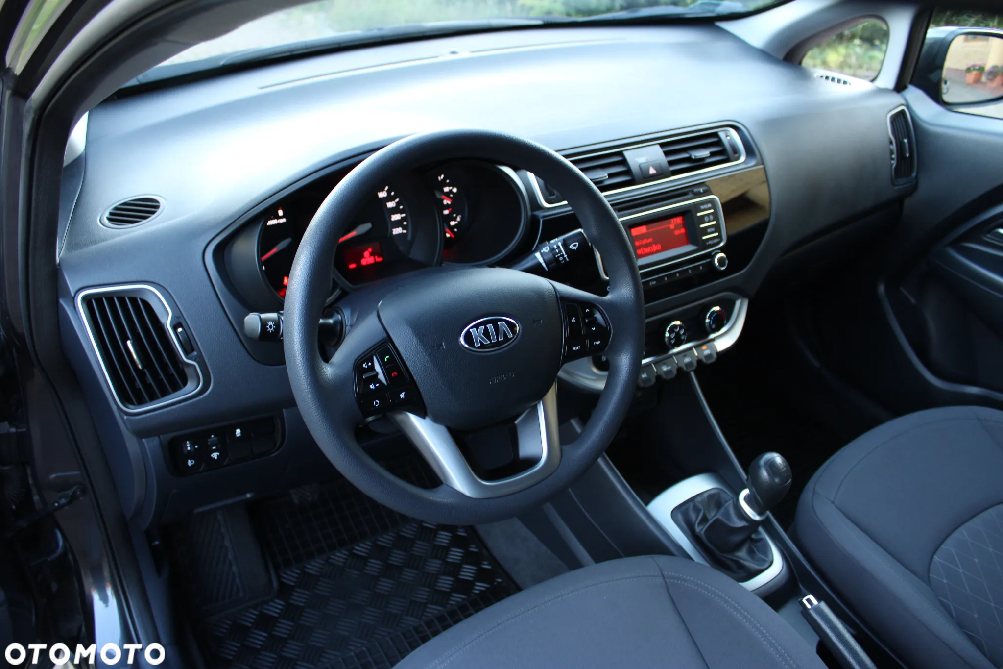 Kia Rio 1.4 M - 18