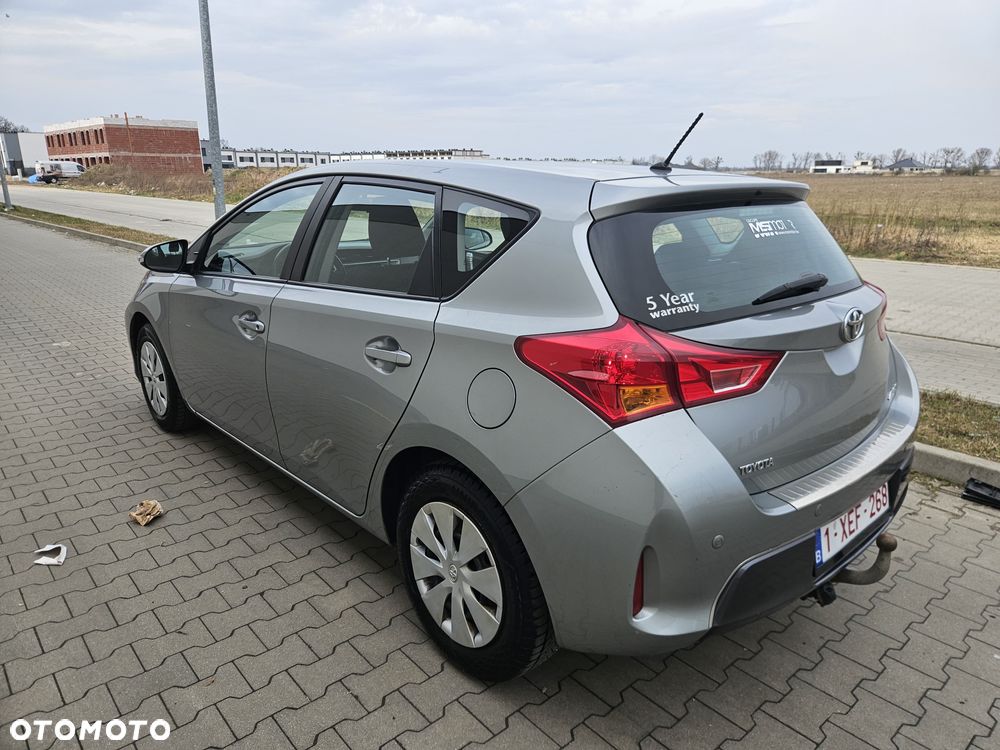 Toyota Auris 1.33 Dual-VVT-i Comfort - 4