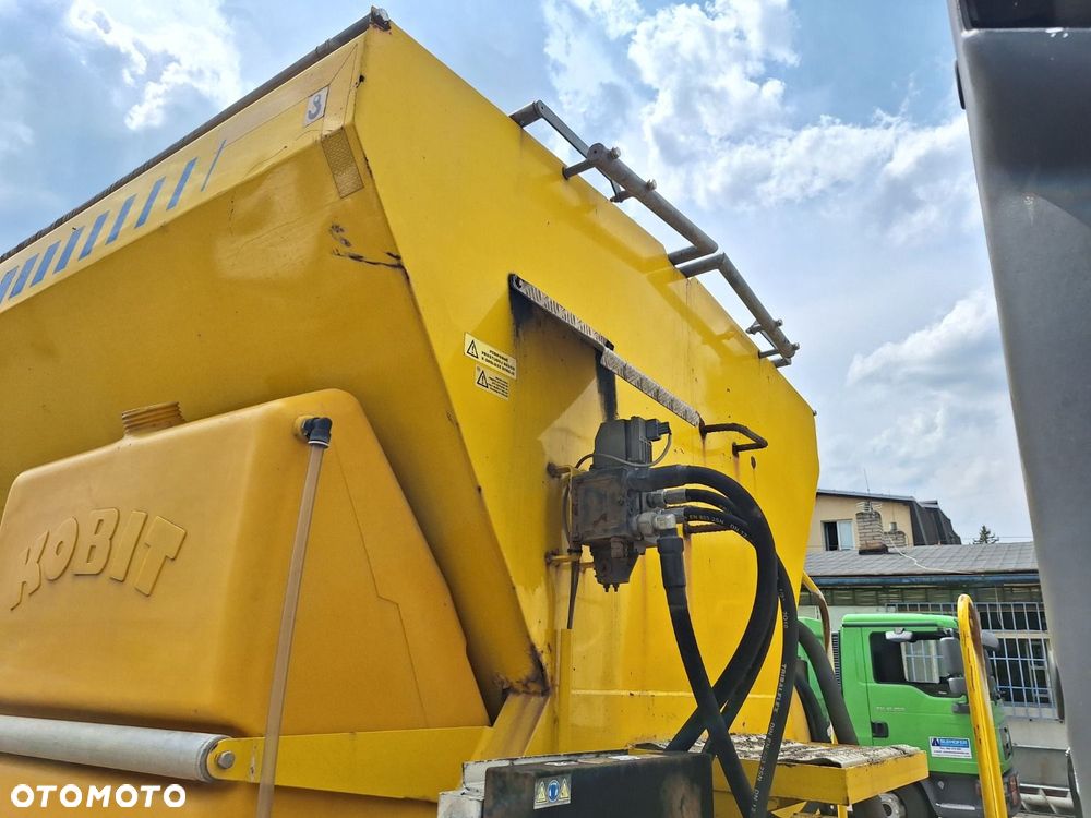 Renault 270.18 4X2 - 36