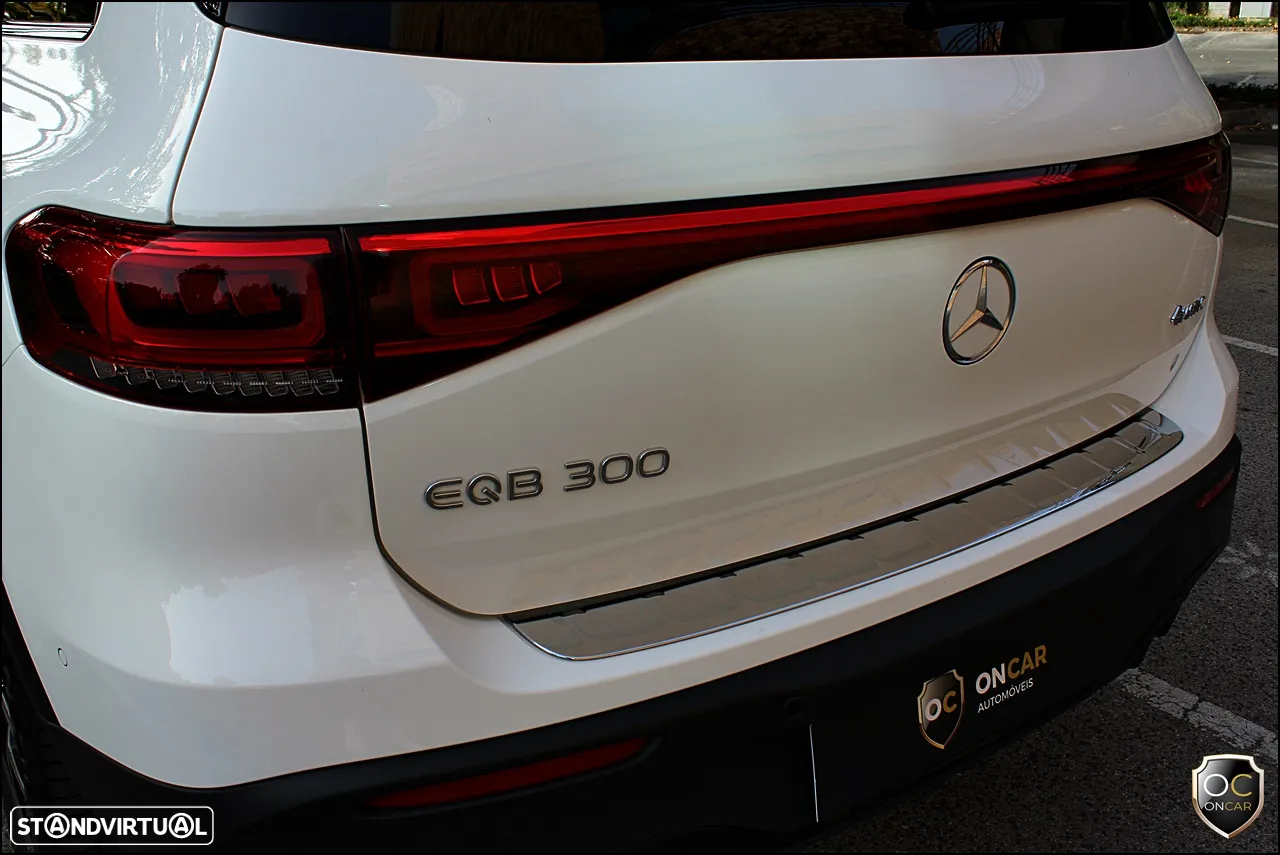 Mercedes-Benz EQB 300 4Matic AMG Line - 10