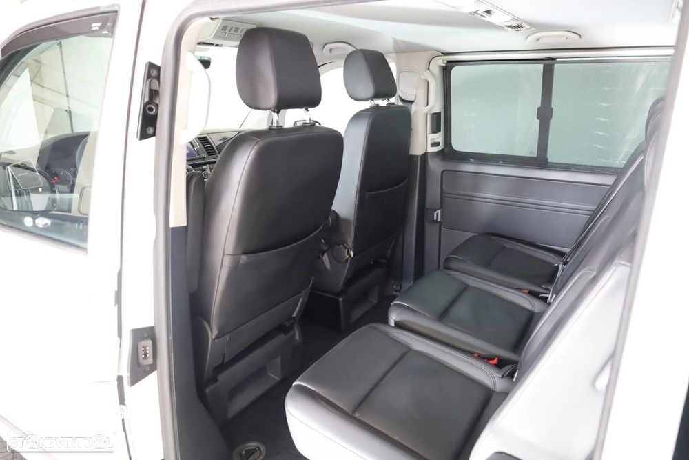 VW Caravelle - 16