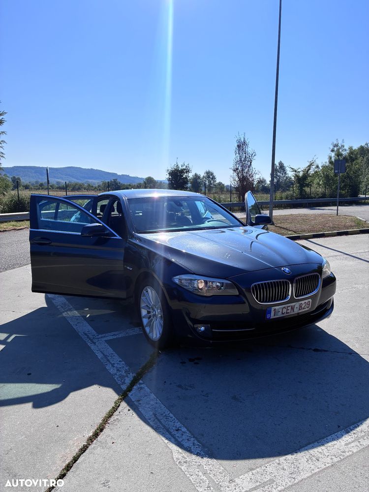 BMW Seria 5 520i Aut. - 8