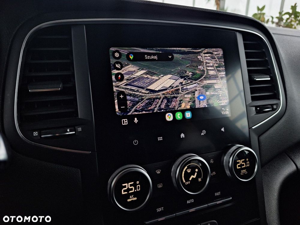 Renault Megane 1.5 Blue dCi Zen - 24