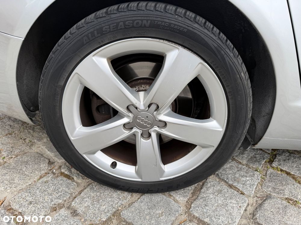 Audi A6 Avant 3.0 TDI DPF quattro tiptronic - 15