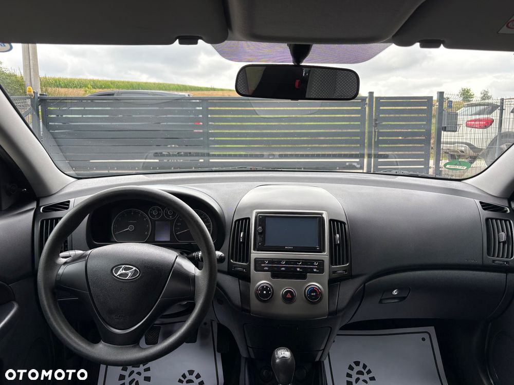 Hyundai i30 1.4 Classic + - 24