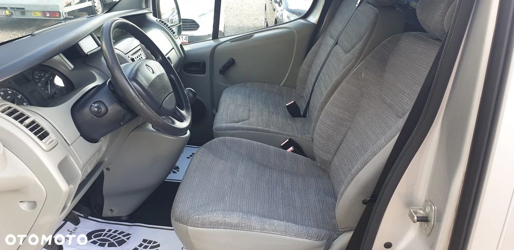 Renault Trafic - 15