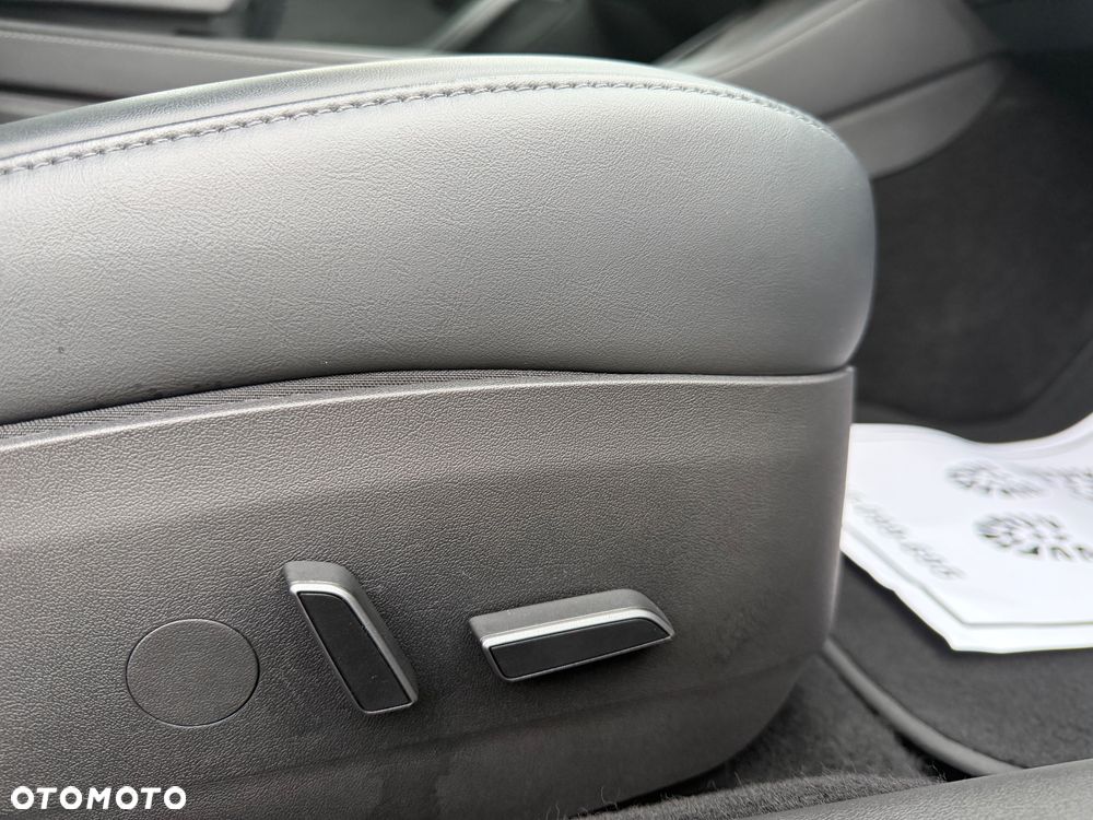 Tesla Model 3 RWD - 35