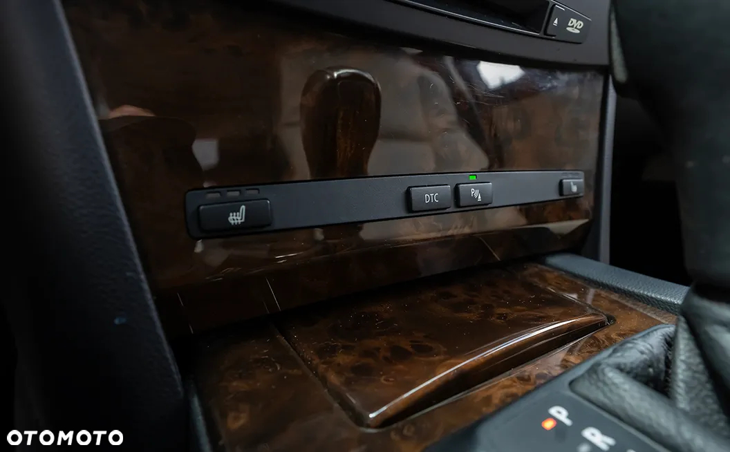 BMW Seria 5 530i Touring - 36