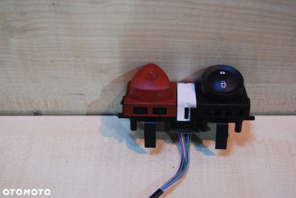 PRZEŁĄCZNIK AWARYJNYCH 8200107808 MEGANE II ORI - 3