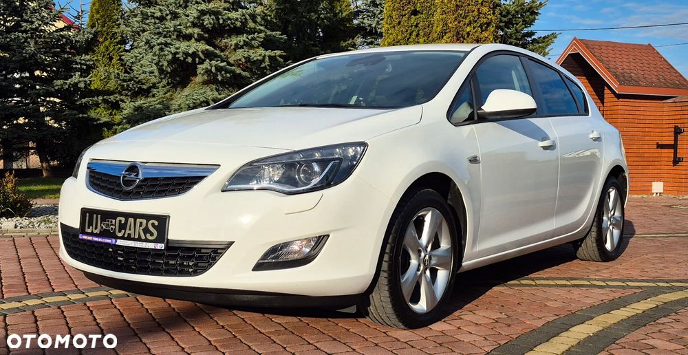 Opel Astra 1.4 ecoFLEX Cosmo - 33