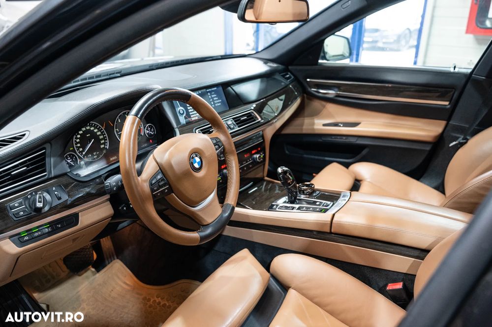 BMW Seria 7 740d xDrive - 26