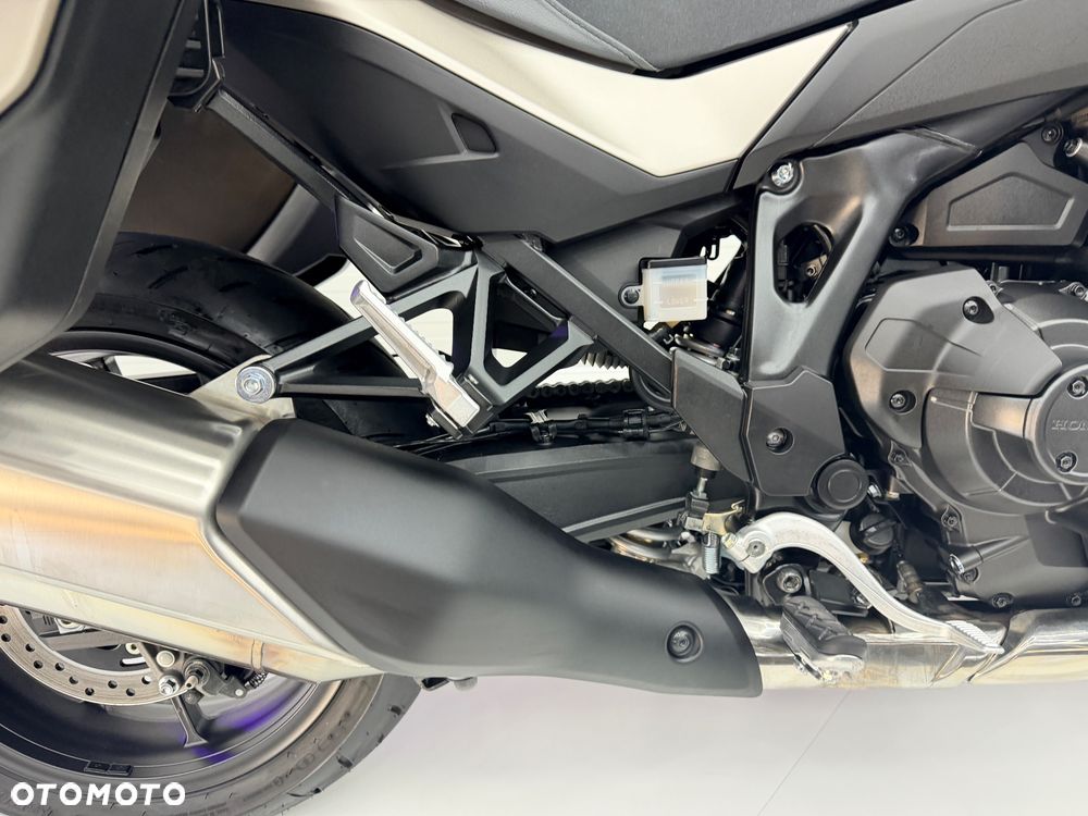 Honda NT - 27