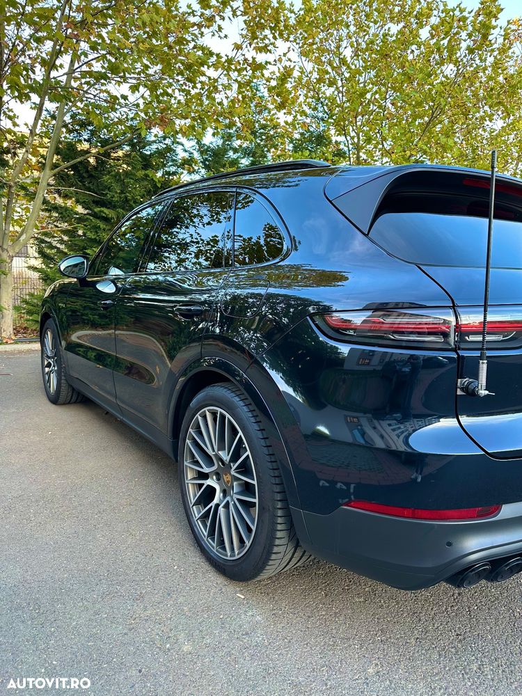 Porsche Cayenne E-Hybrid Tiptronic S Platinum Edition - 5