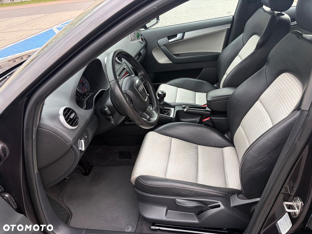 Audi A3 Sportback - 25