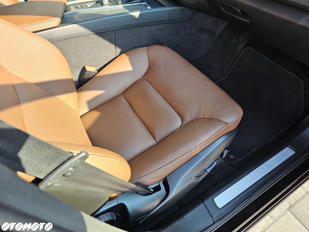 Volvo XC 60 D5 AWD Inscription - 23