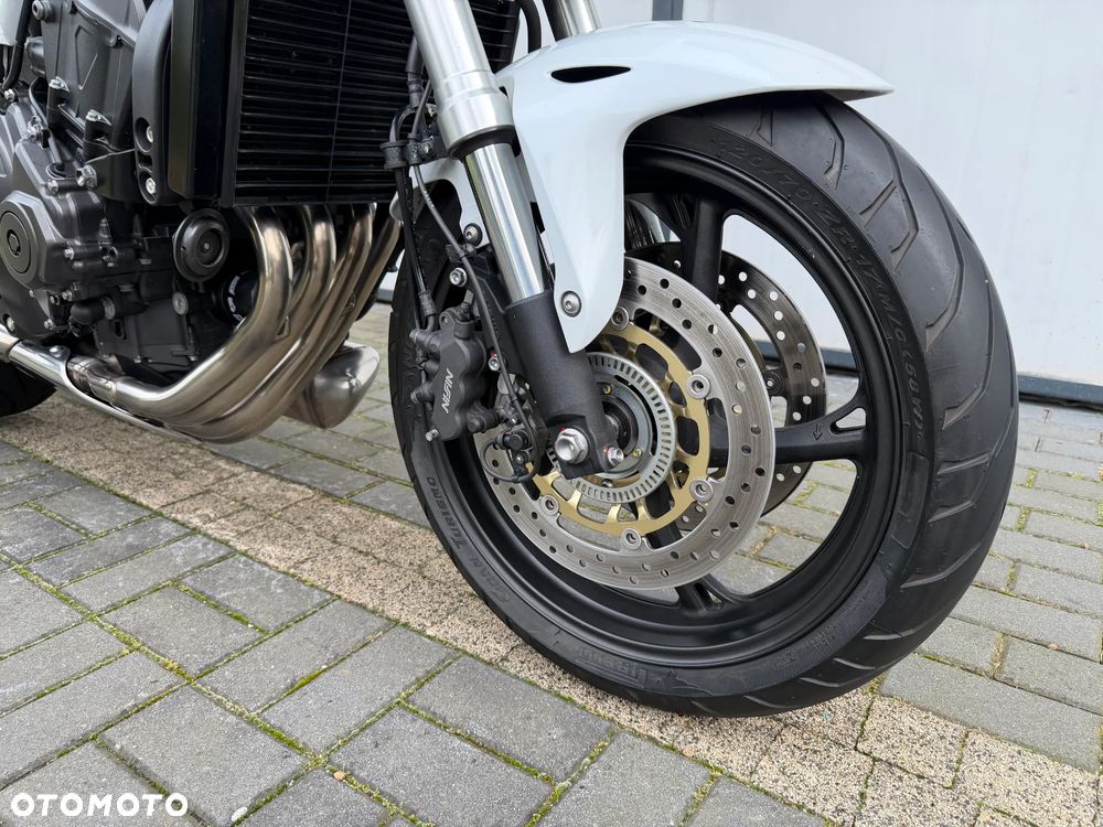 Honda Hornet - 24