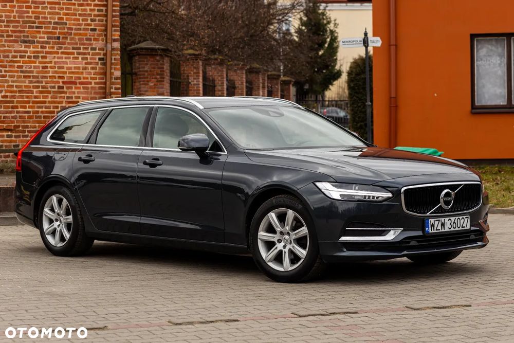 Volvo V90 D3 Momentum - 4