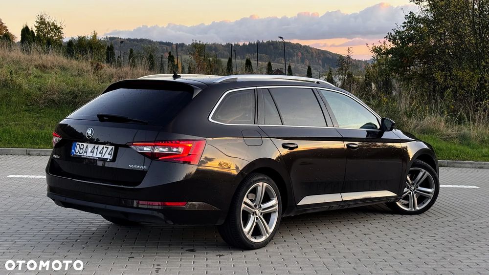 Skoda Superb 2.0 TDI Ambition DSG - 3