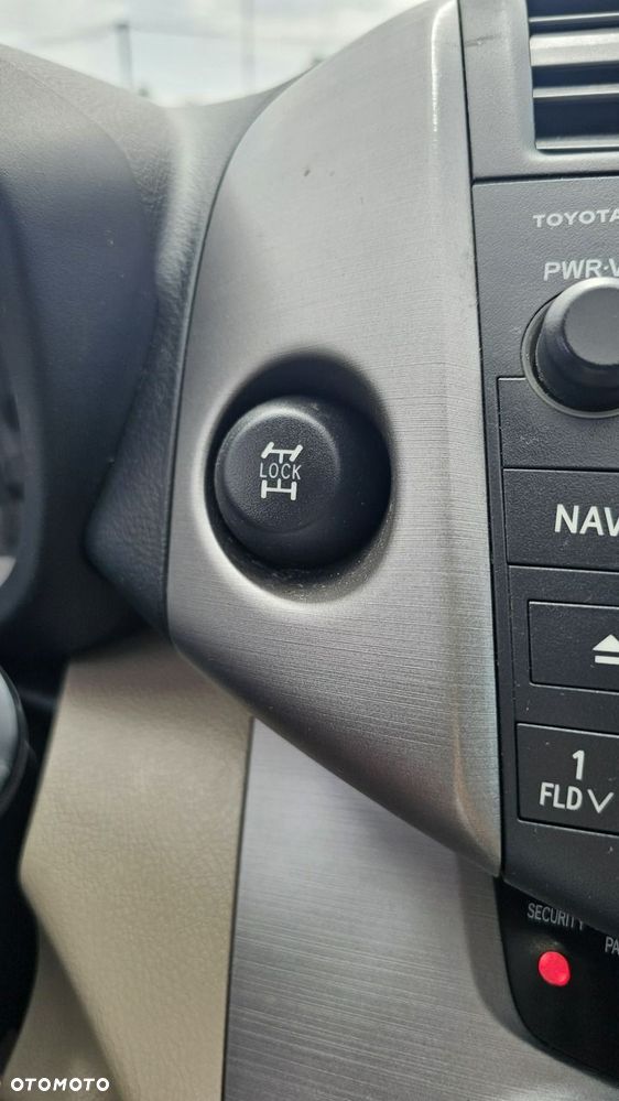 Toyota RAV4 - 30