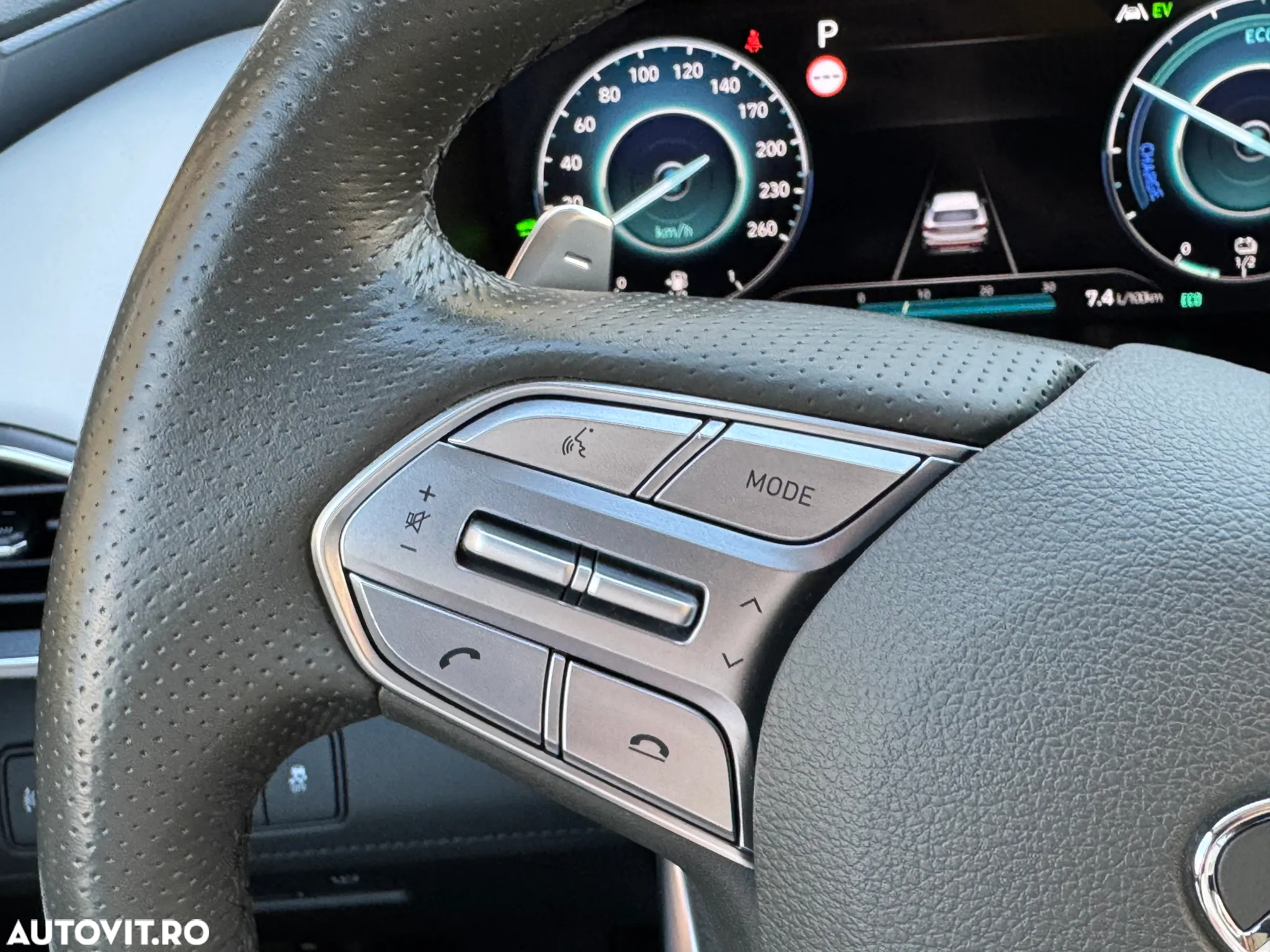 Hyundai Santa Fe Hybrid 1.6 l 230 CP 4WD 6AT Luxury - 13
