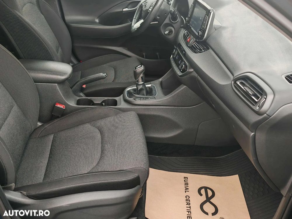 Hyundai i30 1.5 110CP M/T Highway - 11