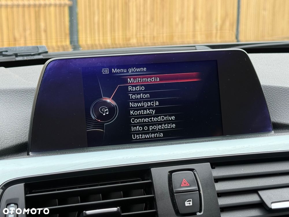 BMW Seria 3 320i xDrive - 21