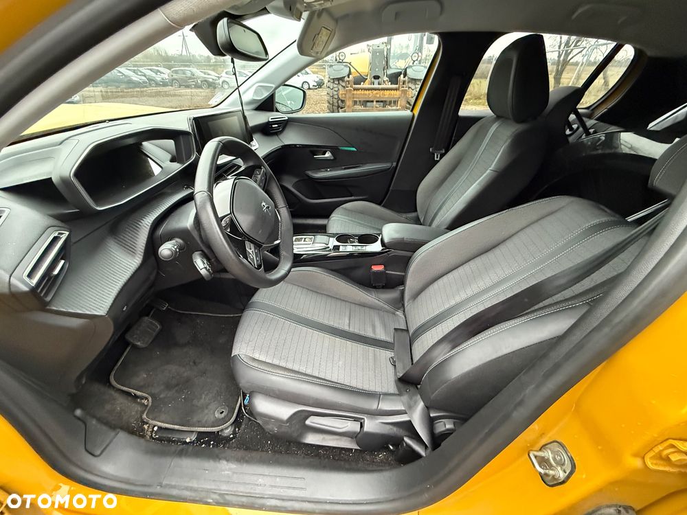 Peugeot 208 Elektromotor 136 Allure - 11