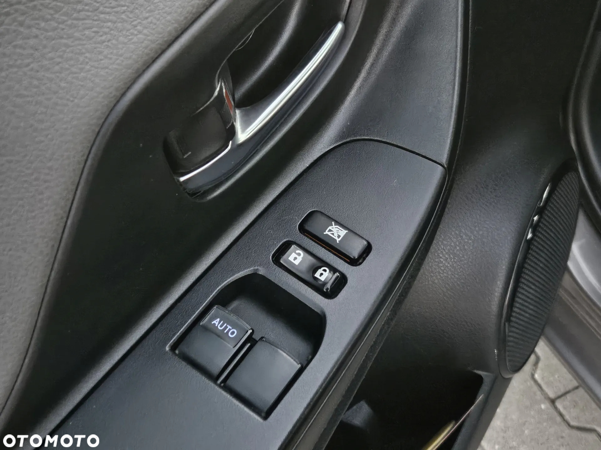 Toyota Yaris 1.5 Premium CVT - 18