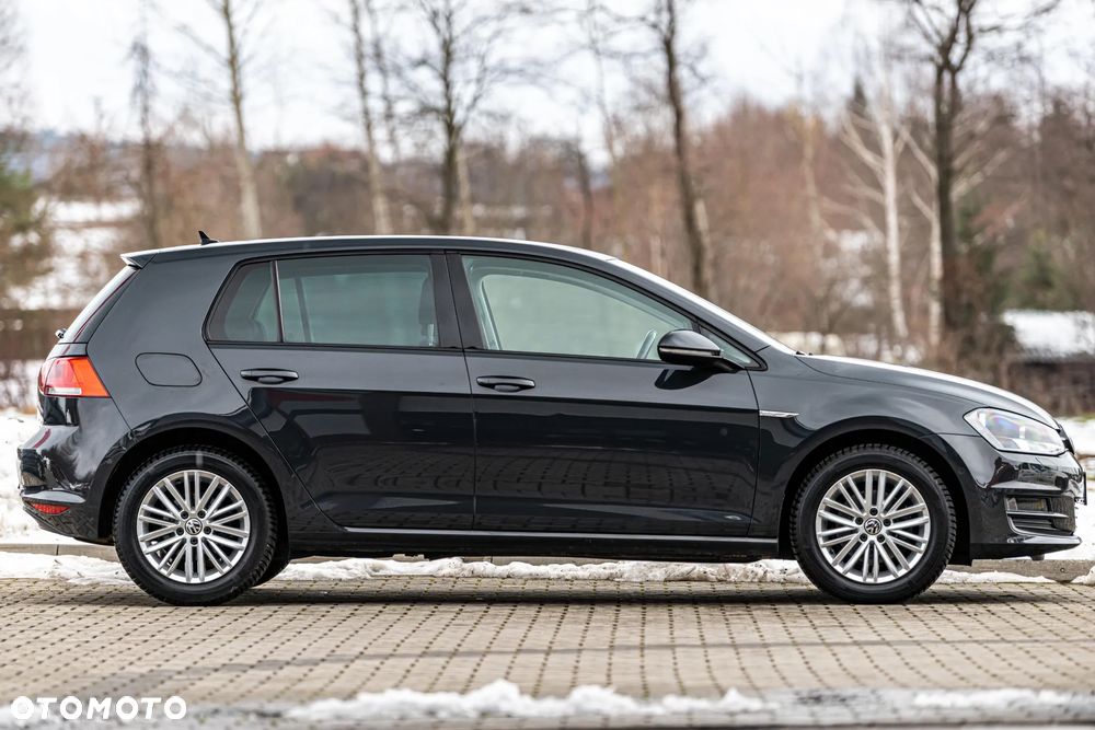Volkswagen Golf 2.0 TDI BlueMotion Technology Cup - 19