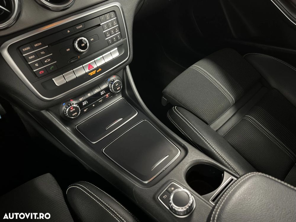 Mercedes-Benz GLA 200 d 7G-DCT - 25