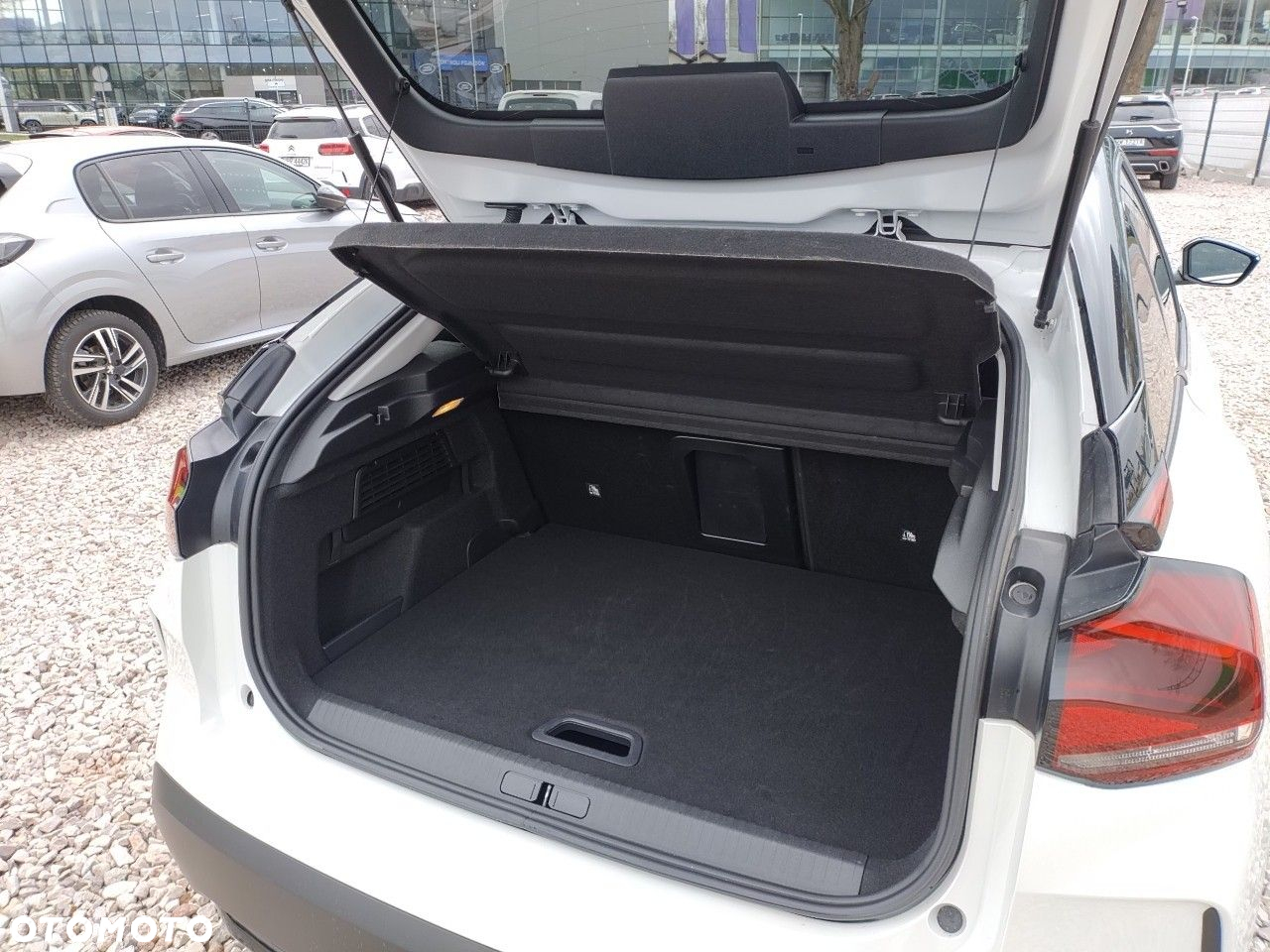 Citroën C4 1.2 PureTech Max S&S EAT8 - 6