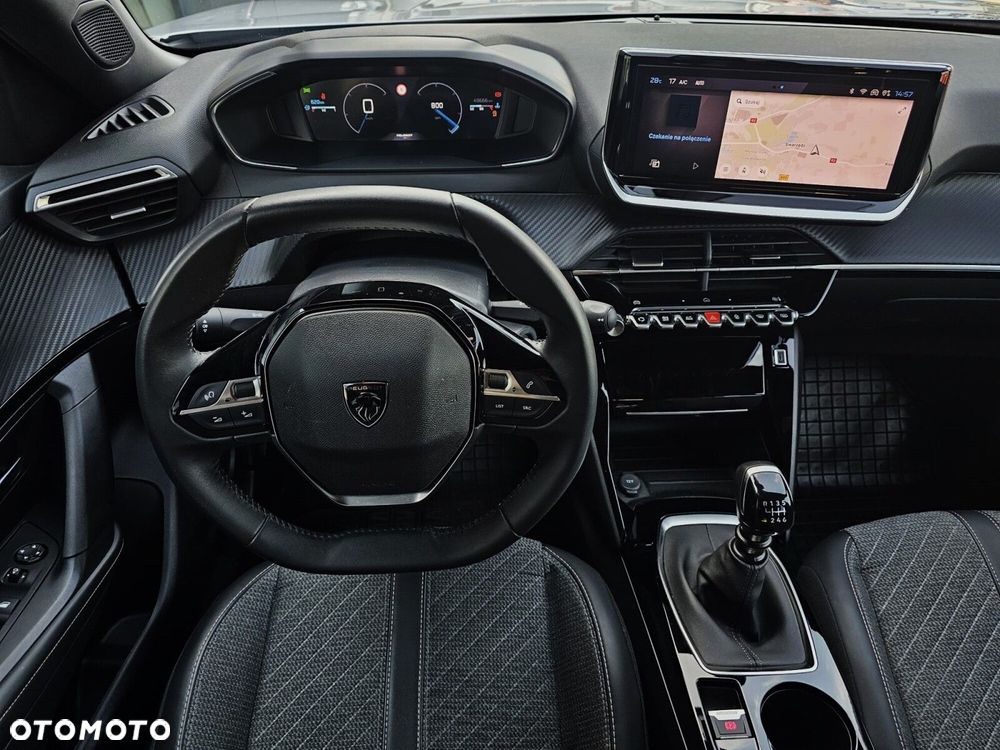 Peugeot 2008 PureTech 100 Allure S&S BVM6 - 11