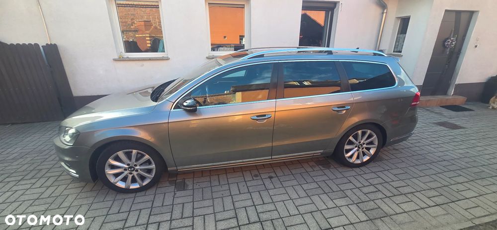Volkswagen Passat - 4