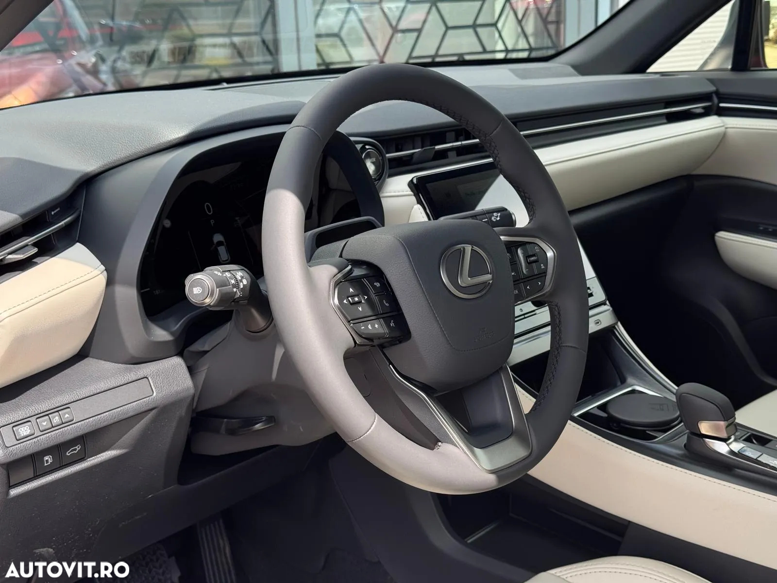 Lexus LBX 1.5 HEV 4x2 CVT Elegant - 9
